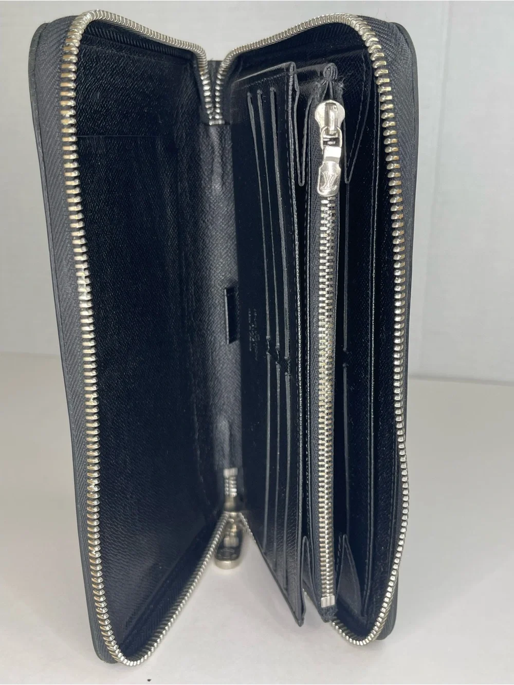 Louis Vuitton Zippy Wallet